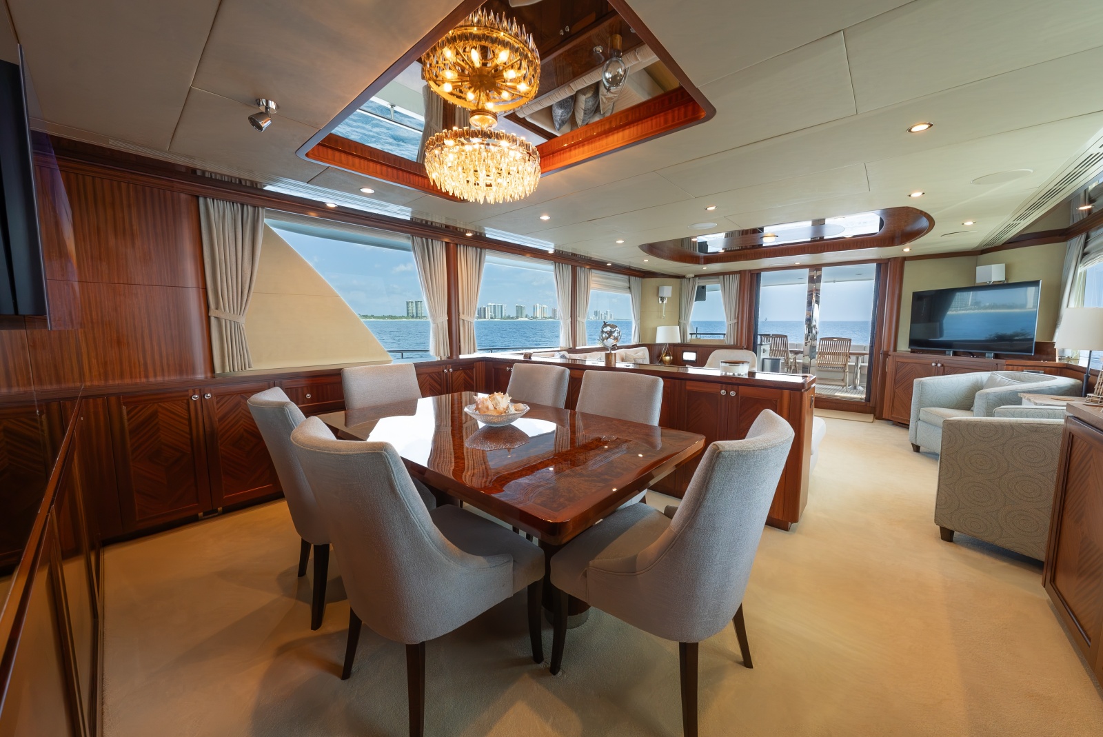 Main Salon Dining