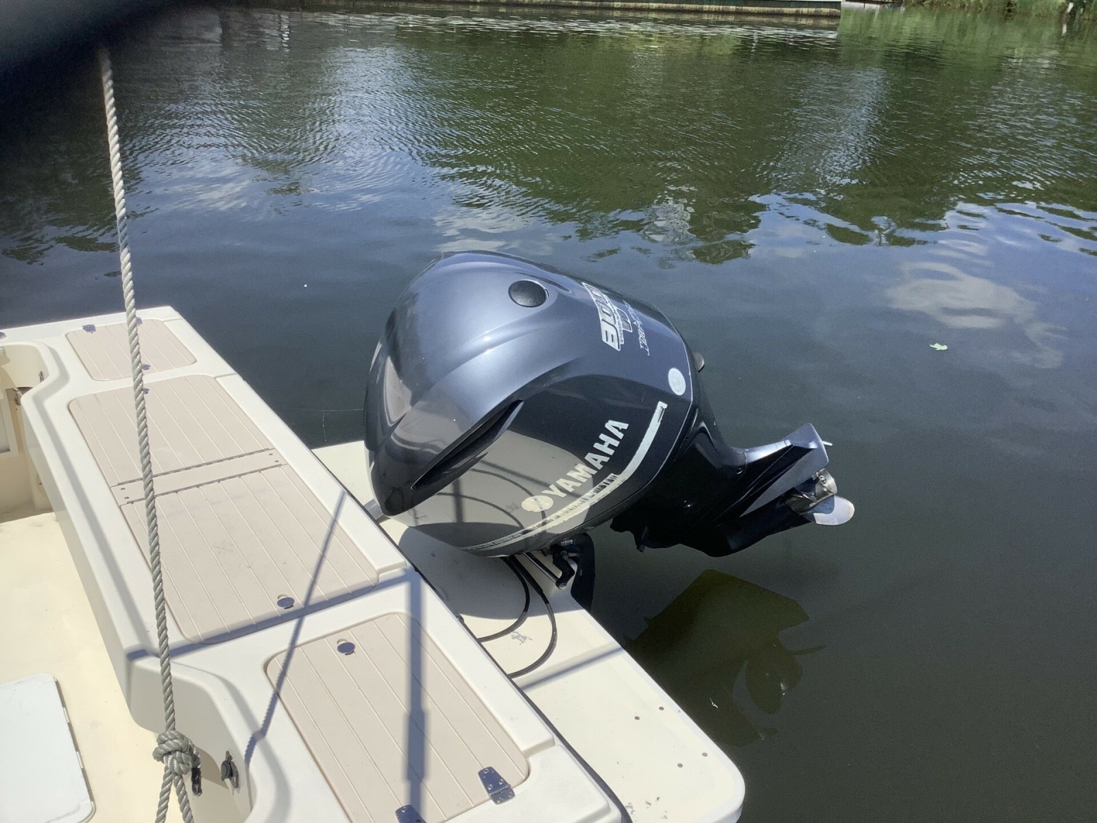 2012 Parker 2520 XL Sport Cabin