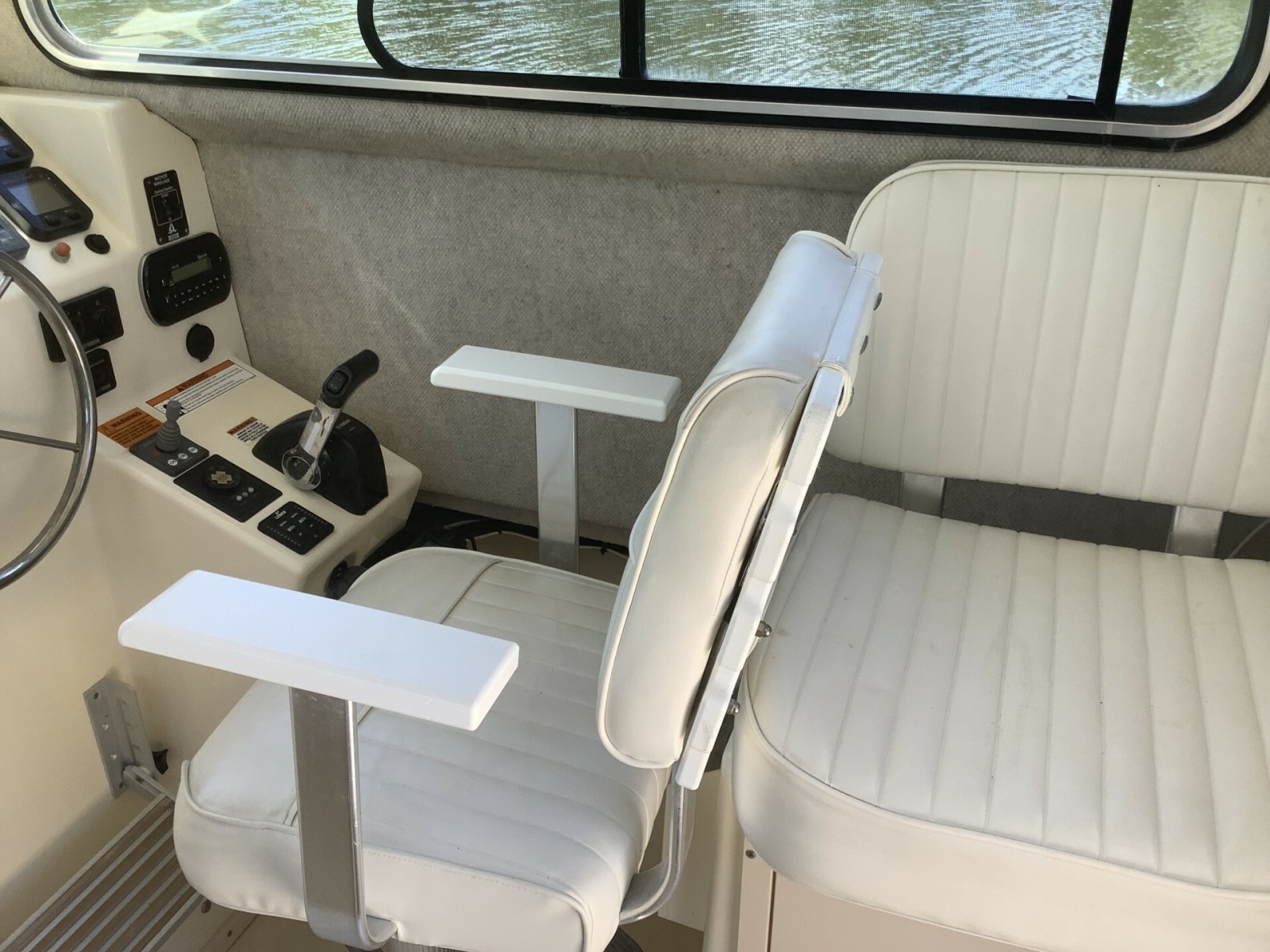 2012 Parker 2520 XL Sport Cabin
