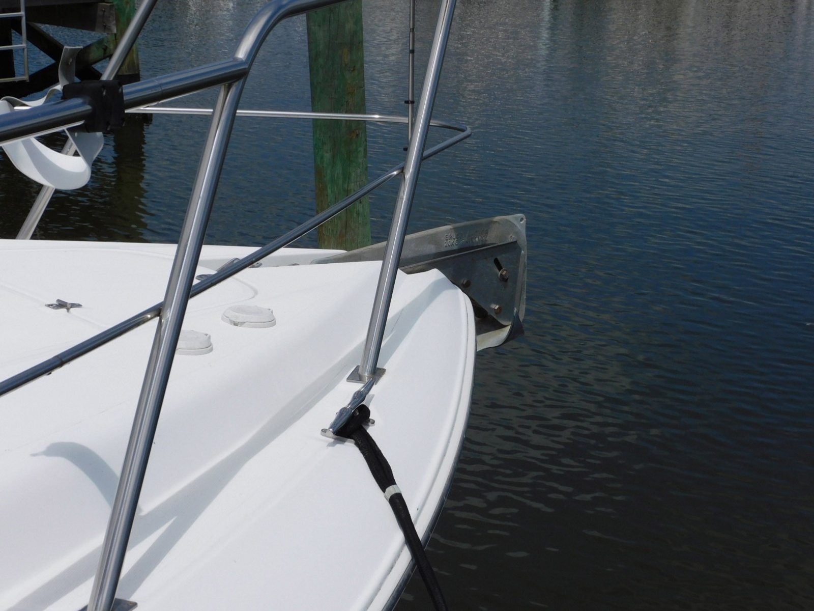2001 Cruisers Yachts 4450 Express Motoryacht