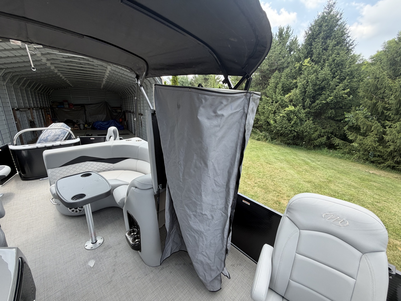 2021 Manitou Encore 24 Pro Angler SHP