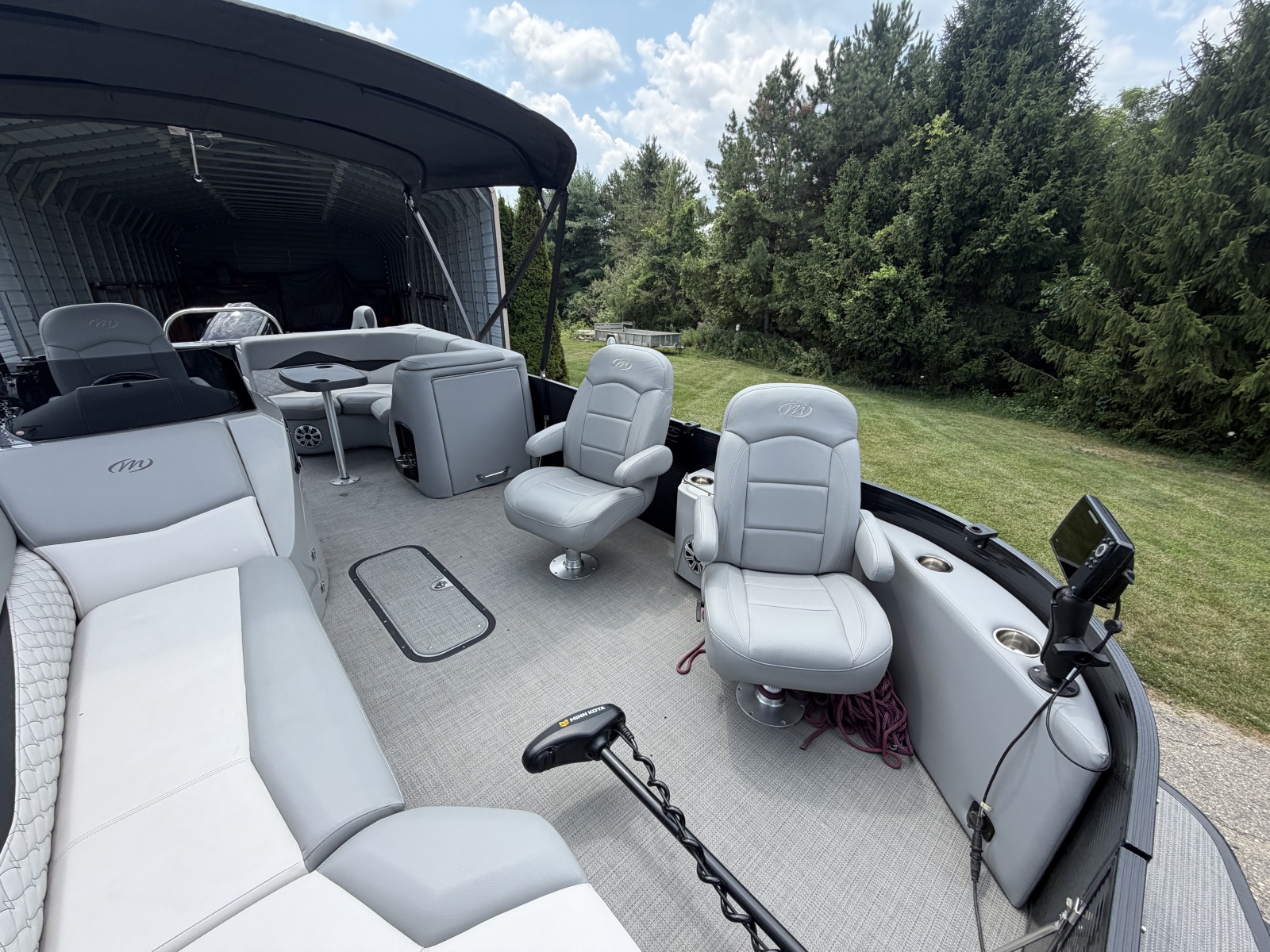 2021 Manitou Encore 24 Pro Angler SHP