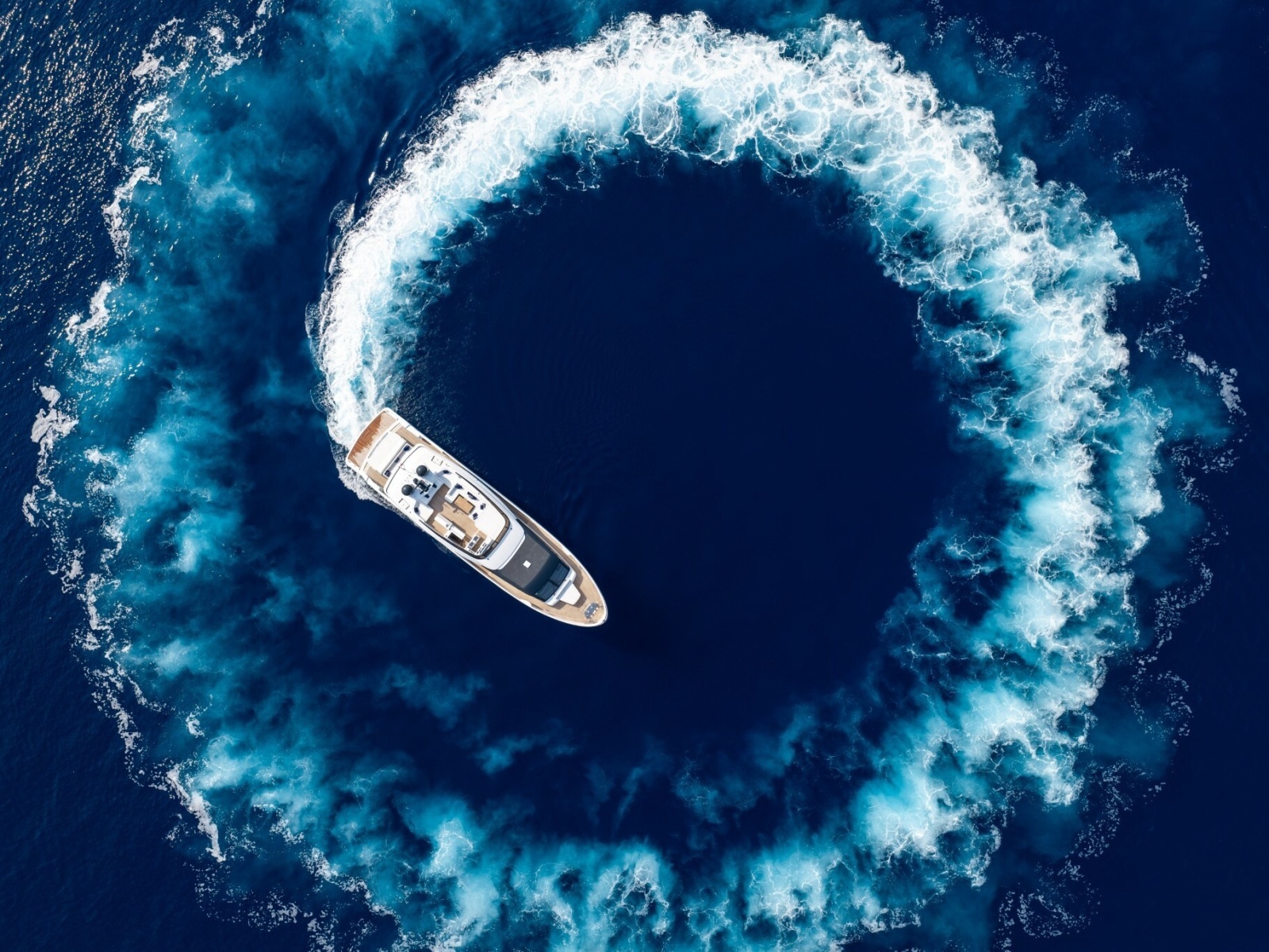 X ONE 98ft Extra Yachts Yacht For Sale