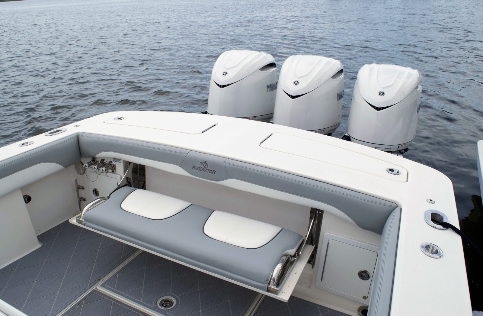 BIG DEAL 34ft Regulator Yacht For Sale