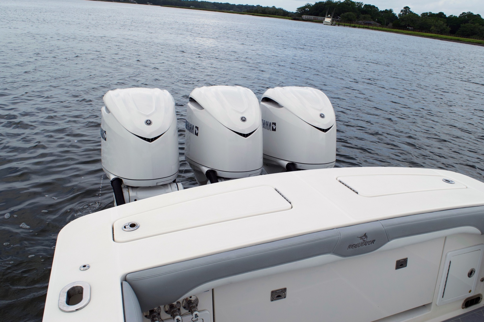 BIG DEAL 34ft Regulator Yacht For Sale