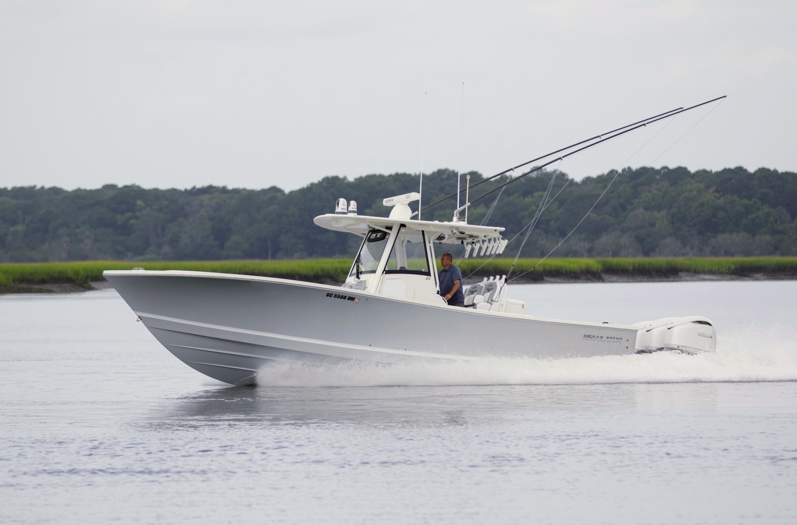 BIG DEAL 34ft Regulator Yacht For Sale