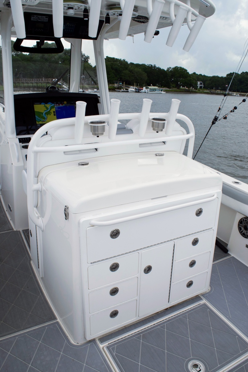 BIG DEAL 34ft Regulator Yacht For Sale