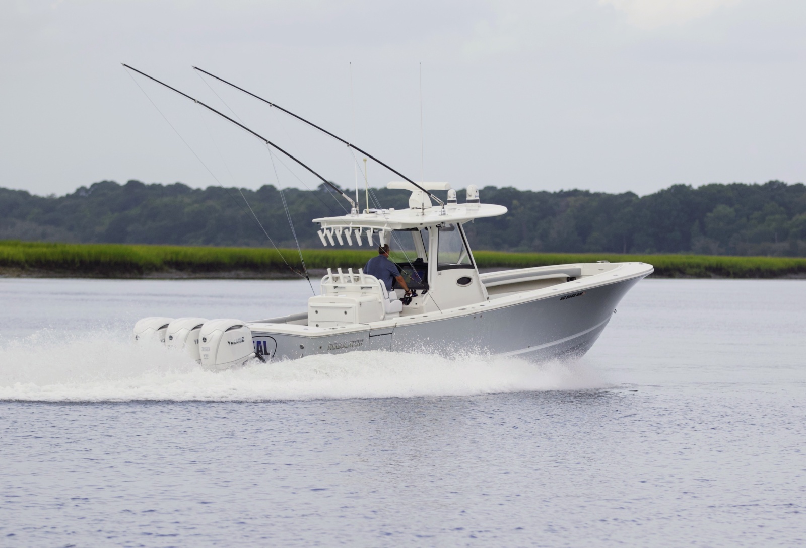 BIG DEAL 34ft Regulator Yacht For Sale