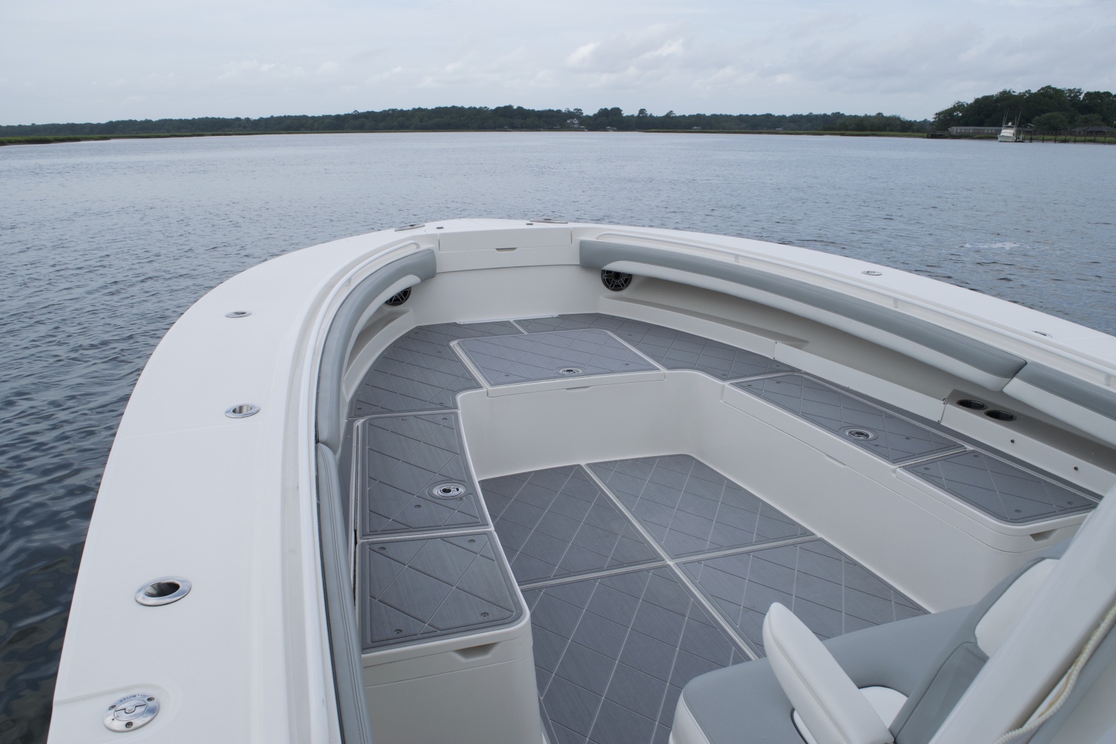 BIG DEAL 34ft Regulator Yacht For Sale