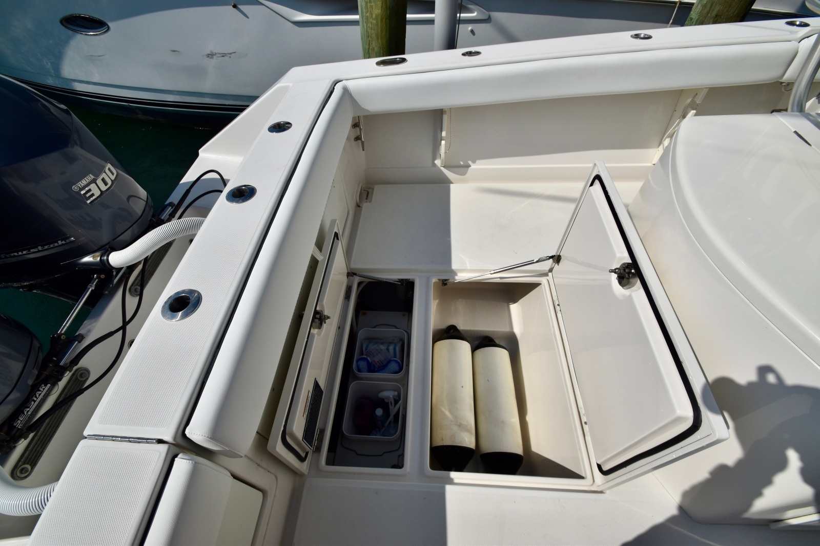 2015 Jupiter 30 Center Console