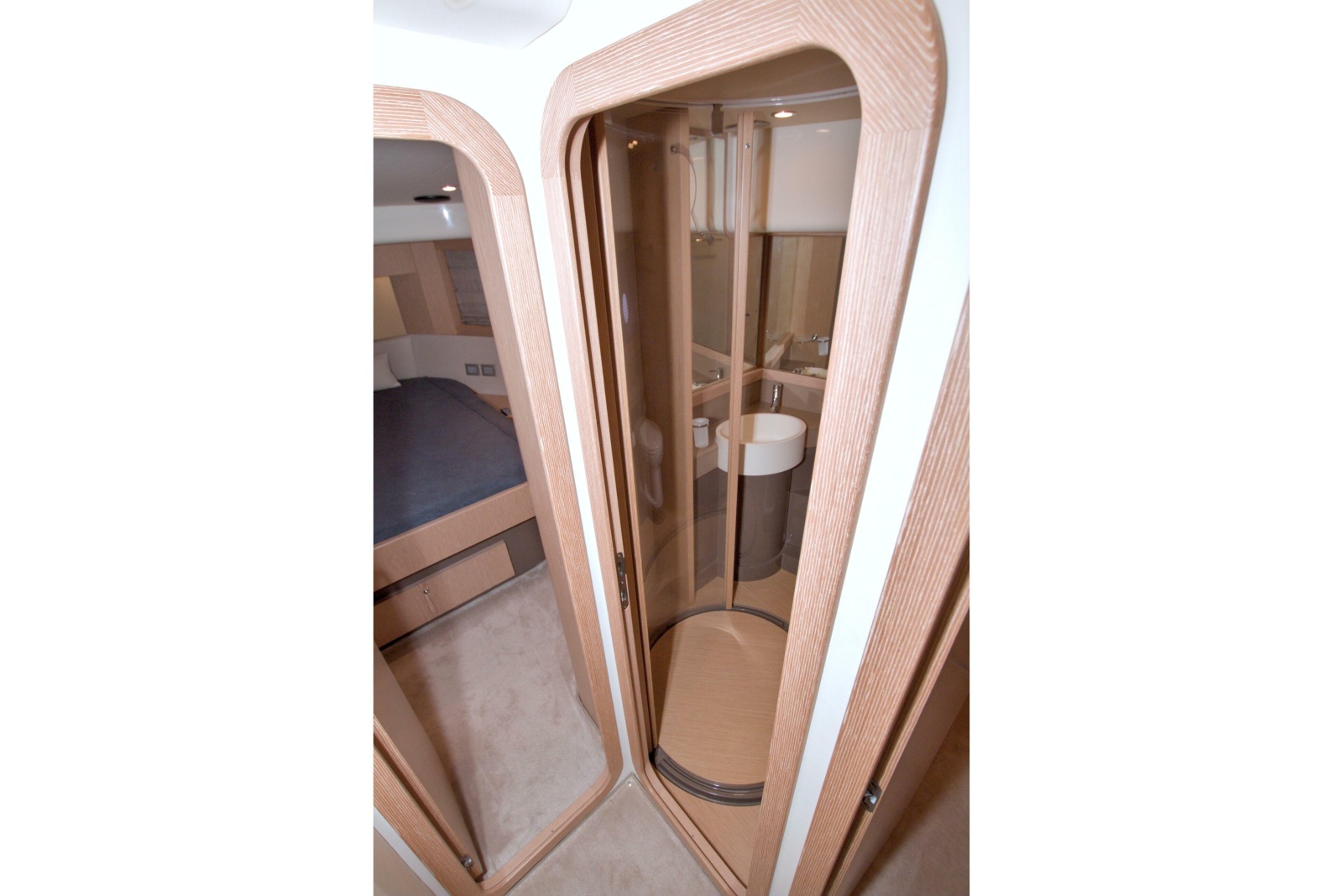 2014 Ferretti Yachts 620