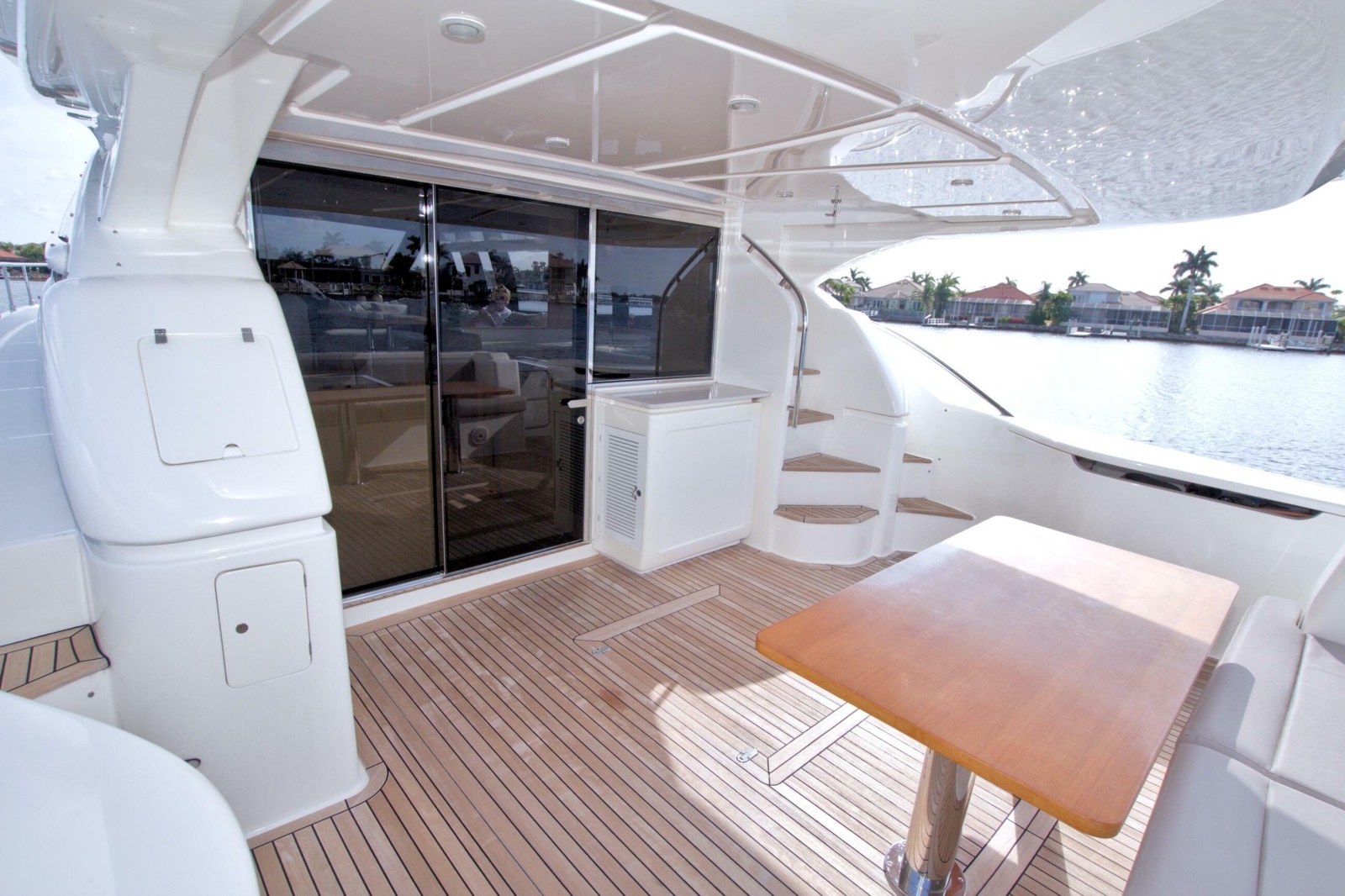 2014 Ferretti Yachts 620