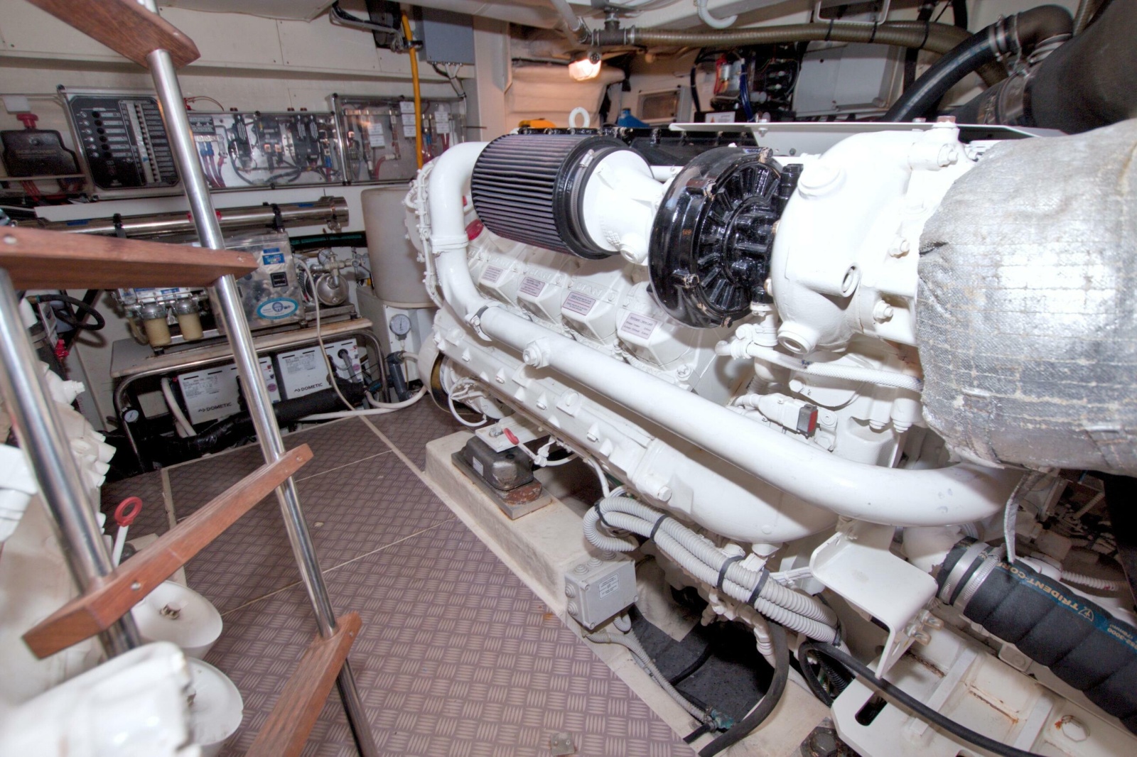 2014 Ferretti Yachts 620
