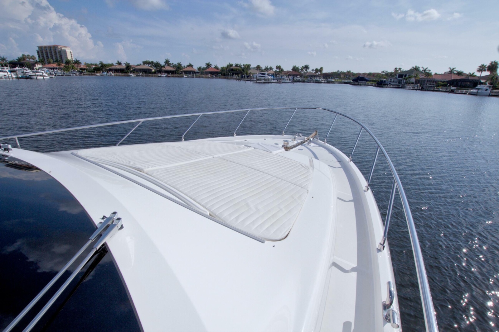 2014 Ferretti Yachts 620