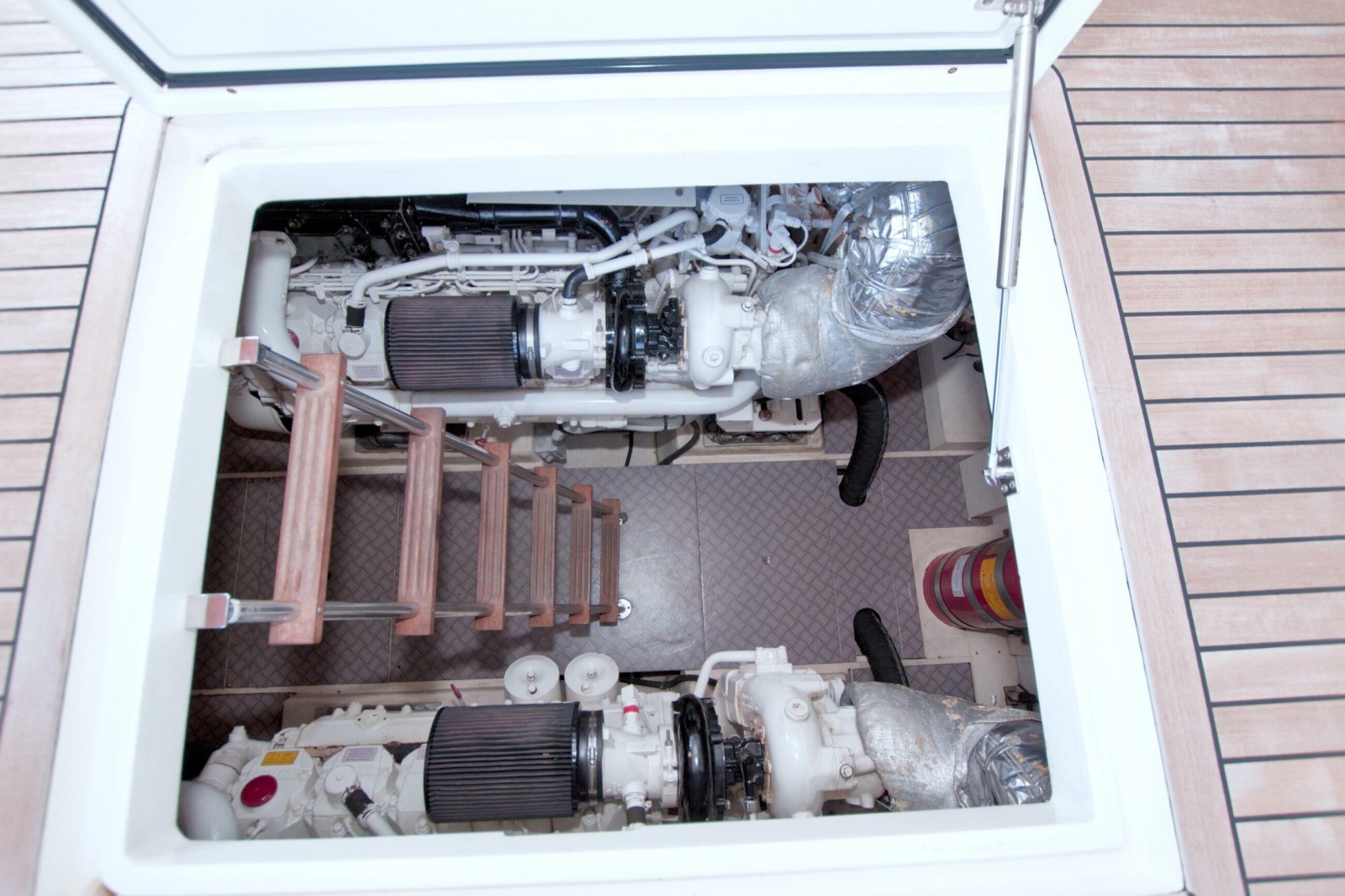 2014 Ferretti Yachts 620