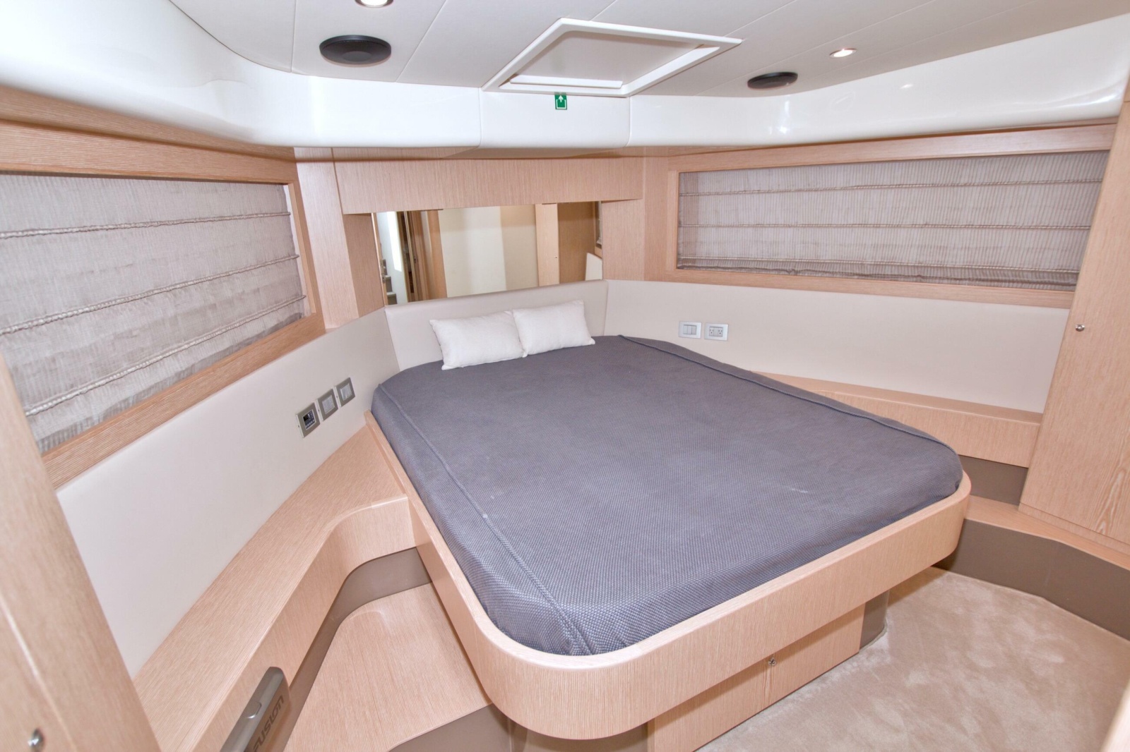 2014 Ferretti Yachts 620