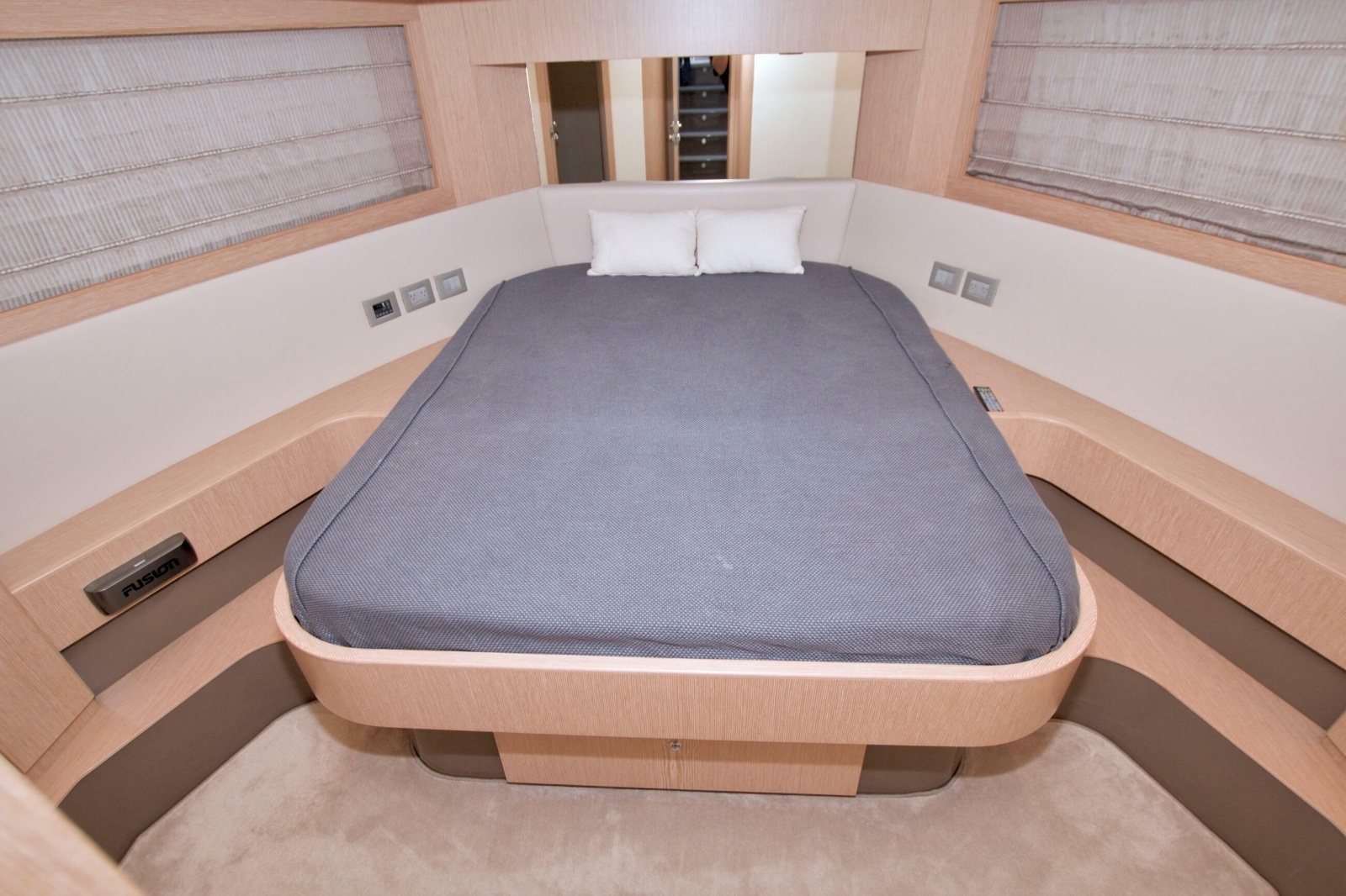 2014 Ferretti Yachts 620