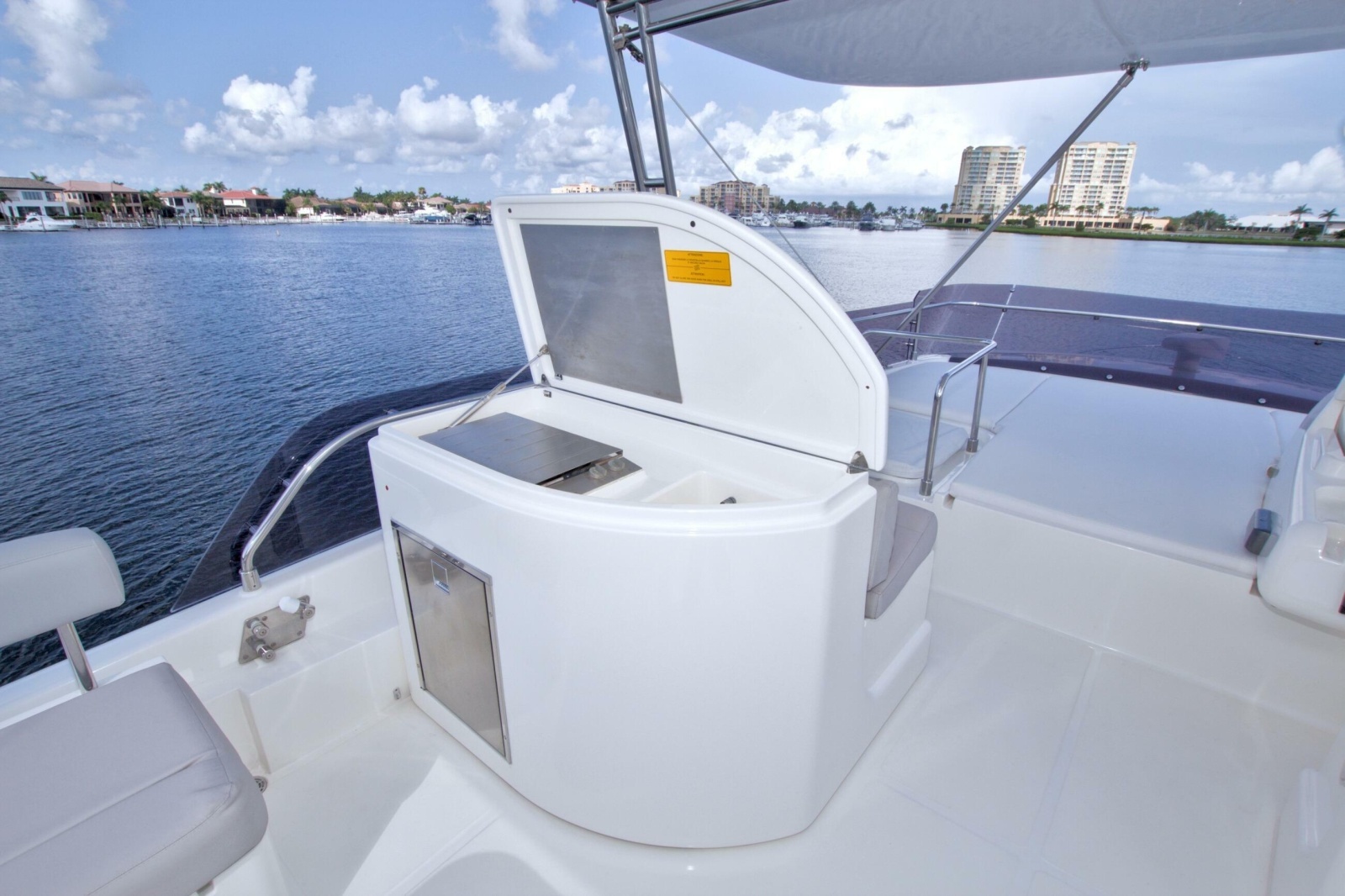 2014 Ferretti Yachts 620