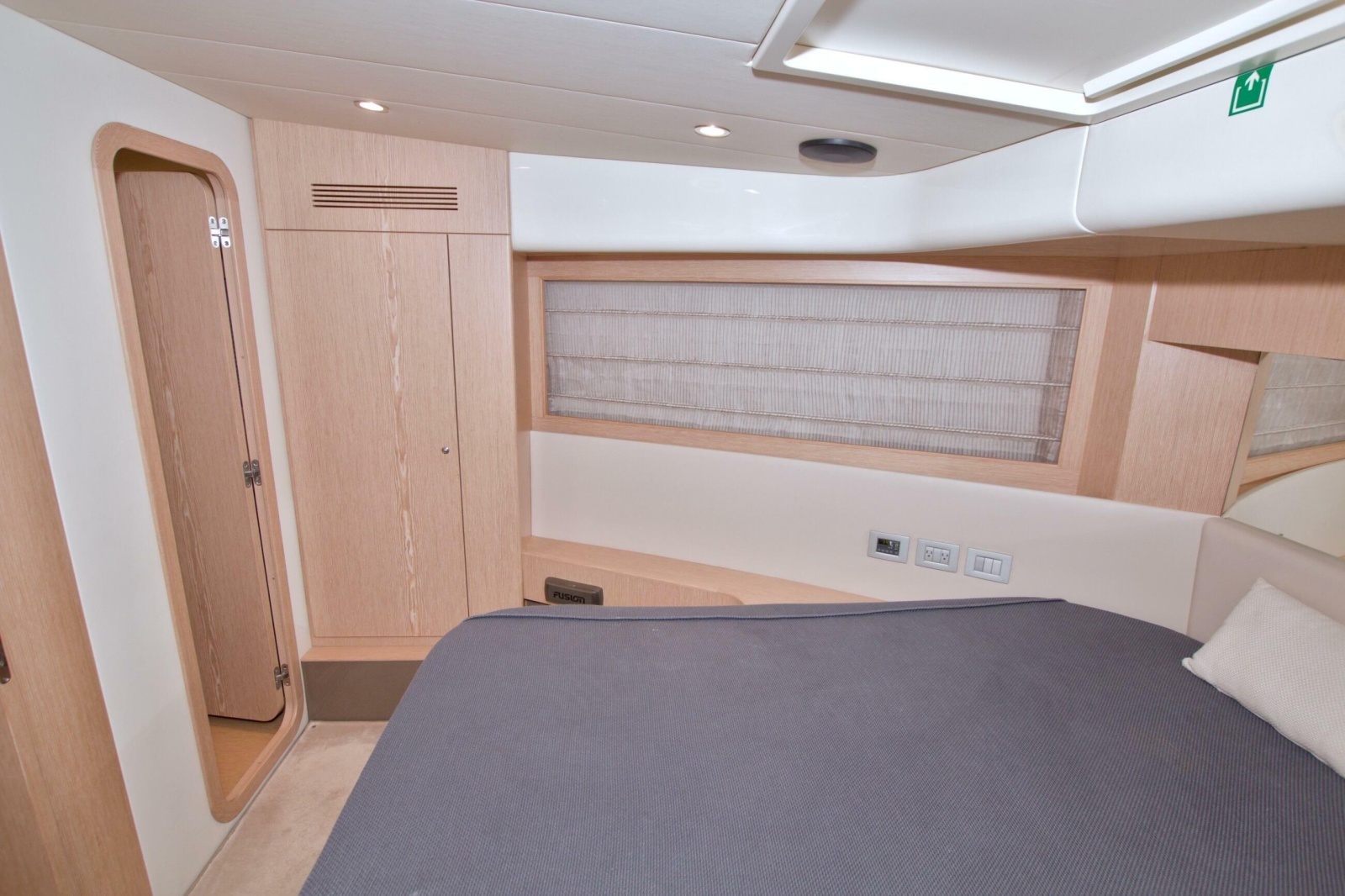 2014 Ferretti Yachts 620