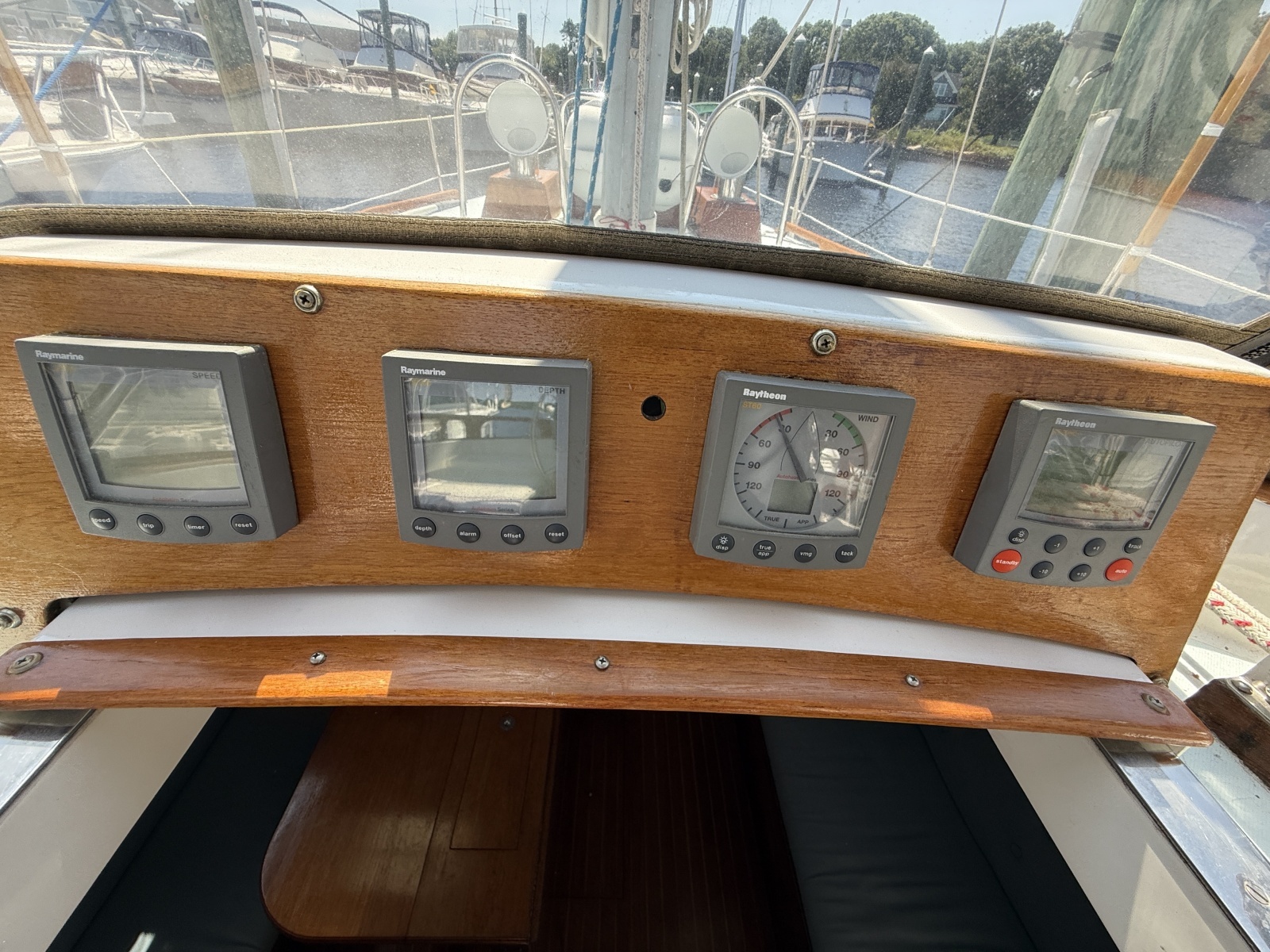 1982 Bristol 41.1