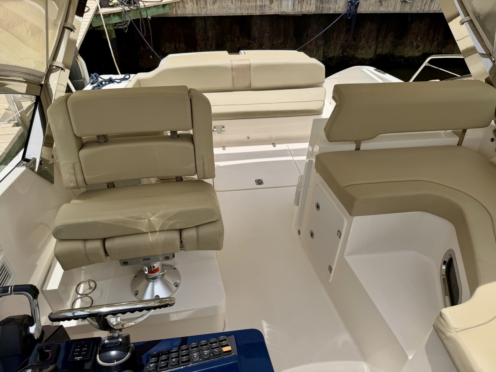 FAIS DO DO 41ft Pursuit Yacht For Sale
