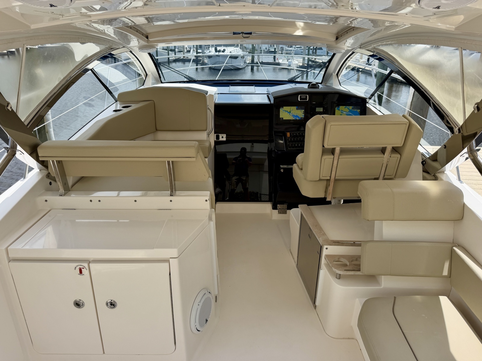 FAIS DO DO 41ft Pursuit Yacht For Sale