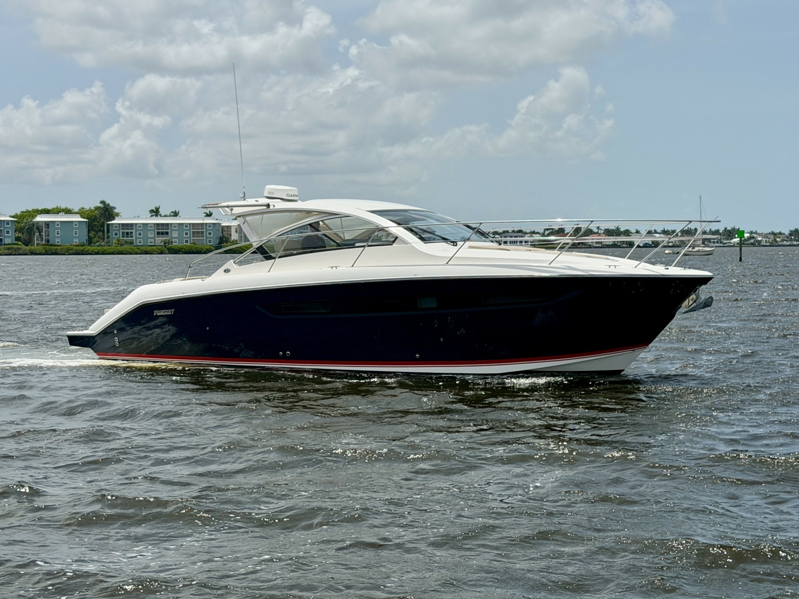 FAIS DO DO 41ft Pursuit Yacht For Sale