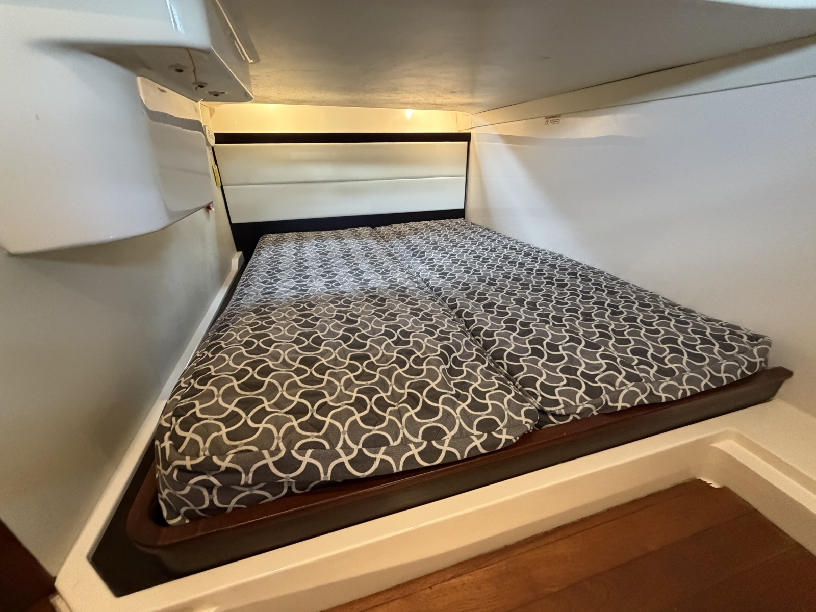 FAIS DO DO 41ft Pursuit Yacht For Sale