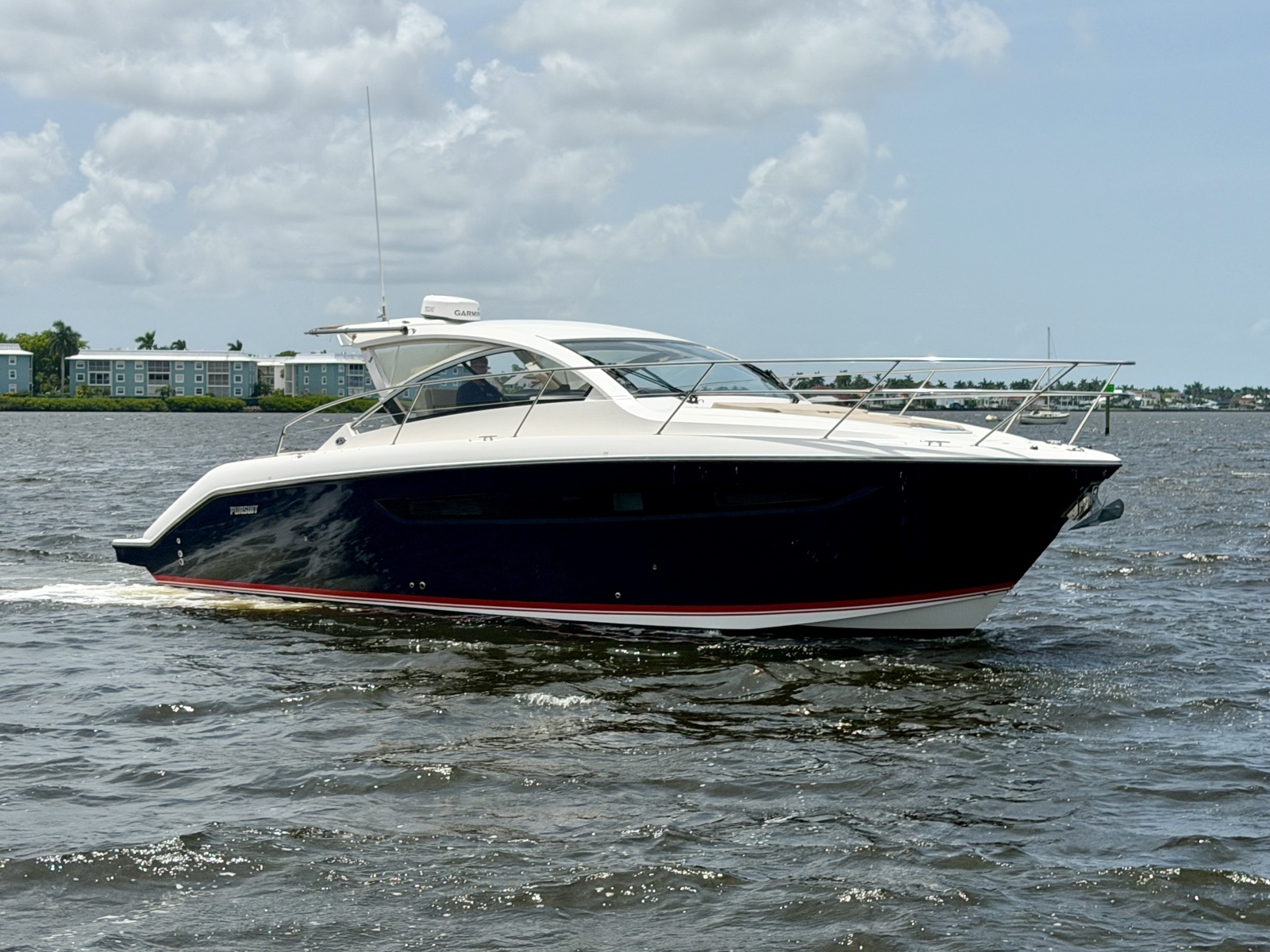 FAIS DO DO 41ft Pursuit Yacht For Sale