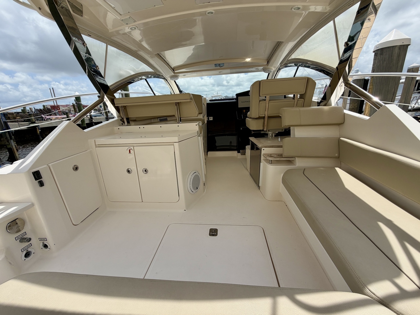 FAIS DO DO 41ft Pursuit Yacht For Sale