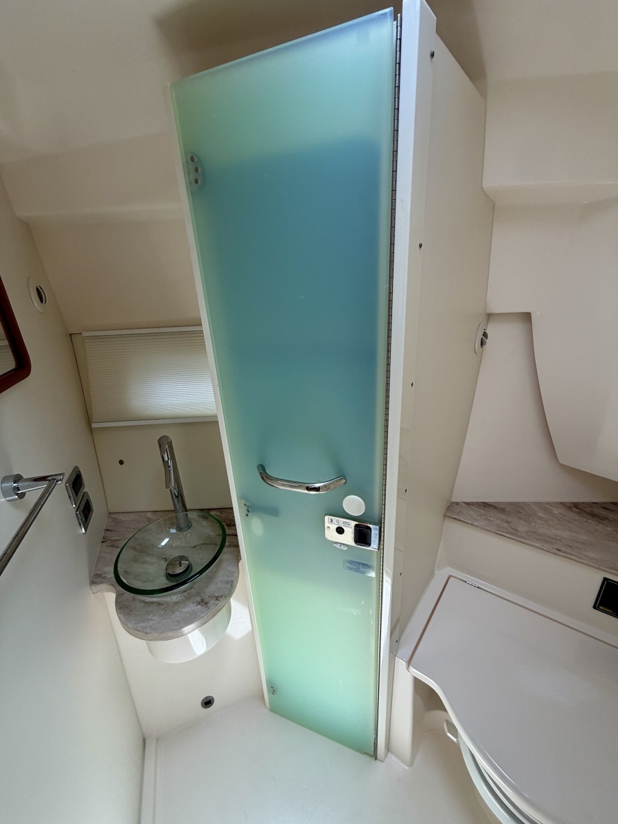 FAIS DO DO 41ft Pursuit Yacht For Sale