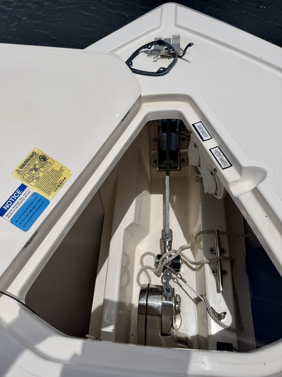 FAIS DO DO 41ft Pursuit Yacht For Sale