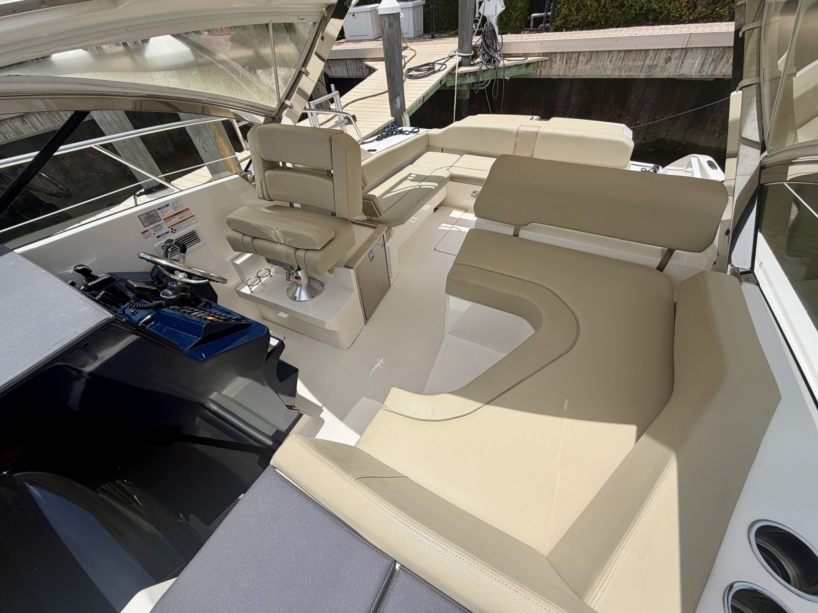 FAIS DO DO 41ft Pursuit Yacht For Sale