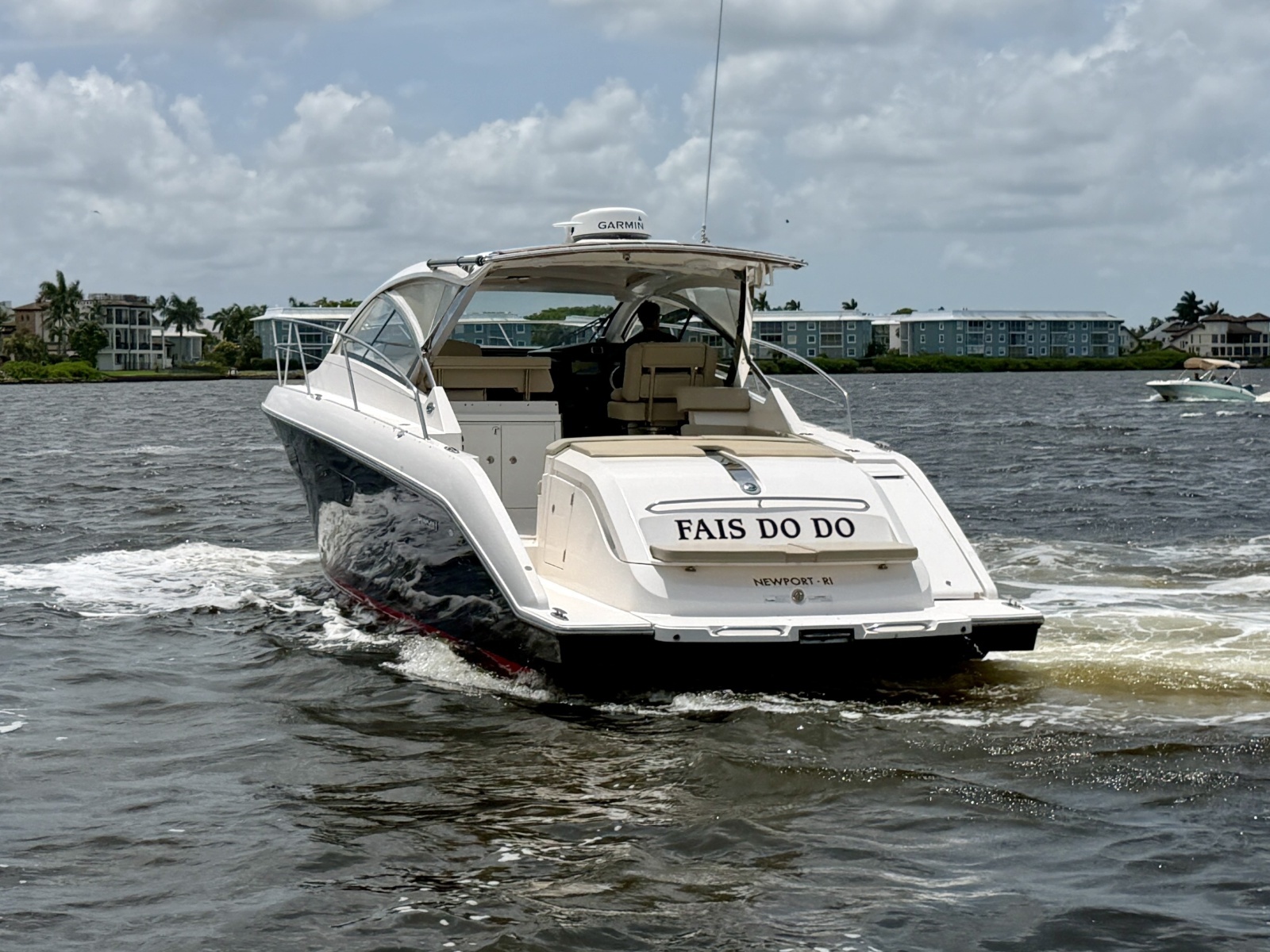 FAIS DO DO 41ft Pursuit Yacht For Sale