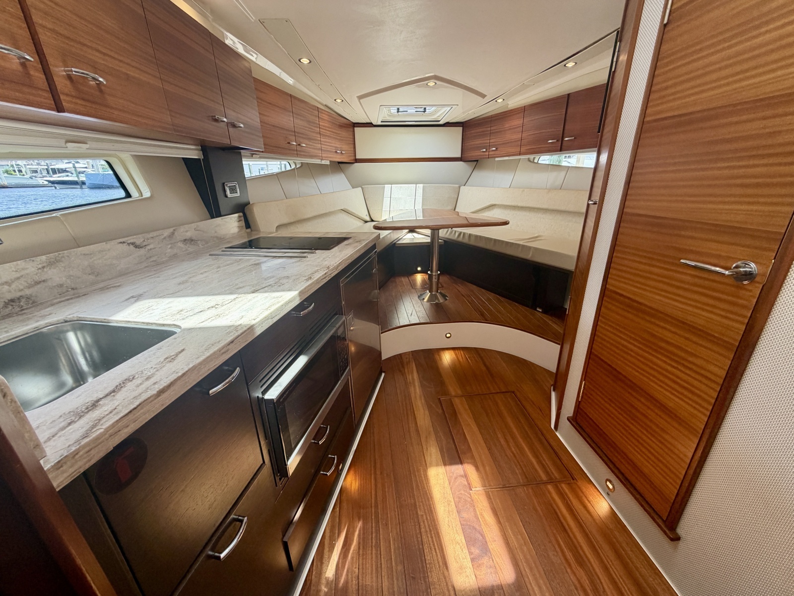 FAIS DO DO 41ft Pursuit Yacht For Sale