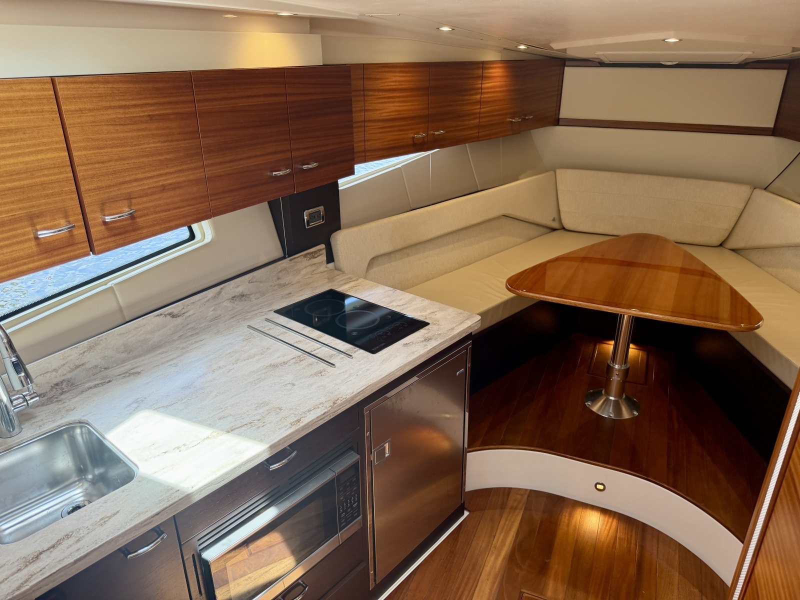 FAIS DO DO 41ft Pursuit Yacht For Sale