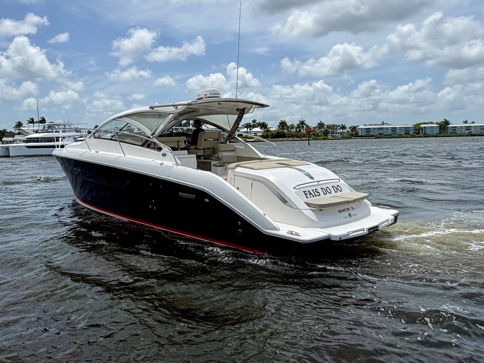 FAIS DO DO 41ft Pursuit Yacht For Sale