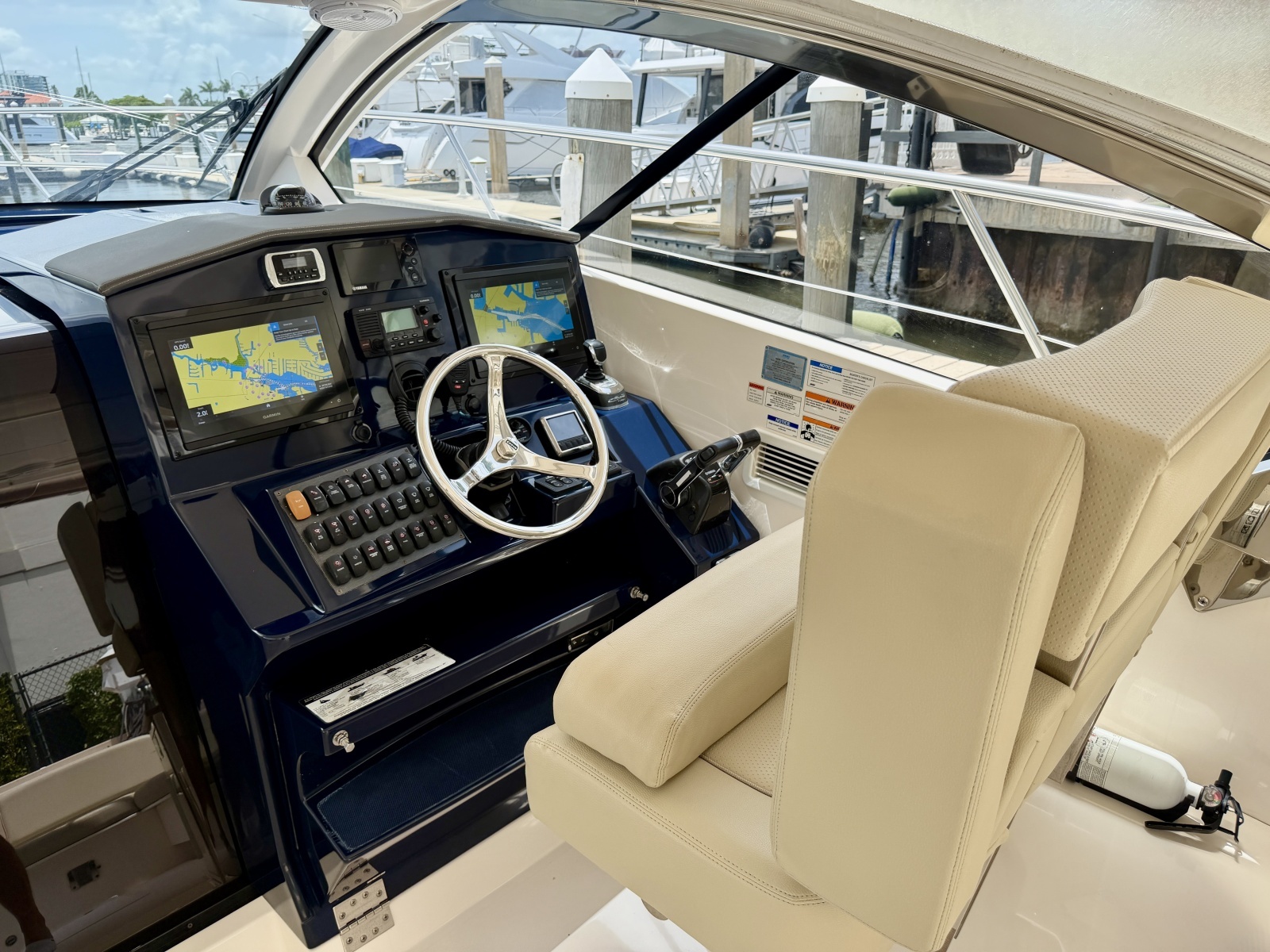 FAIS DO DO 41ft Pursuit Yacht For Sale