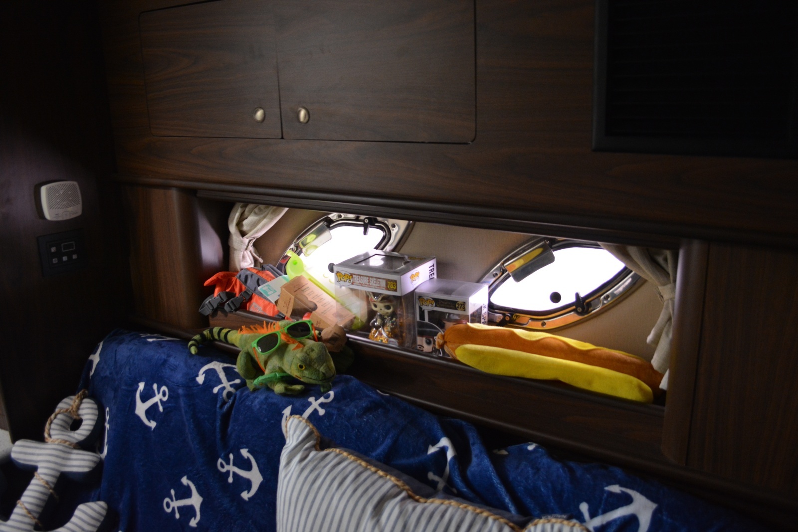 2018 Rinker 320 EX