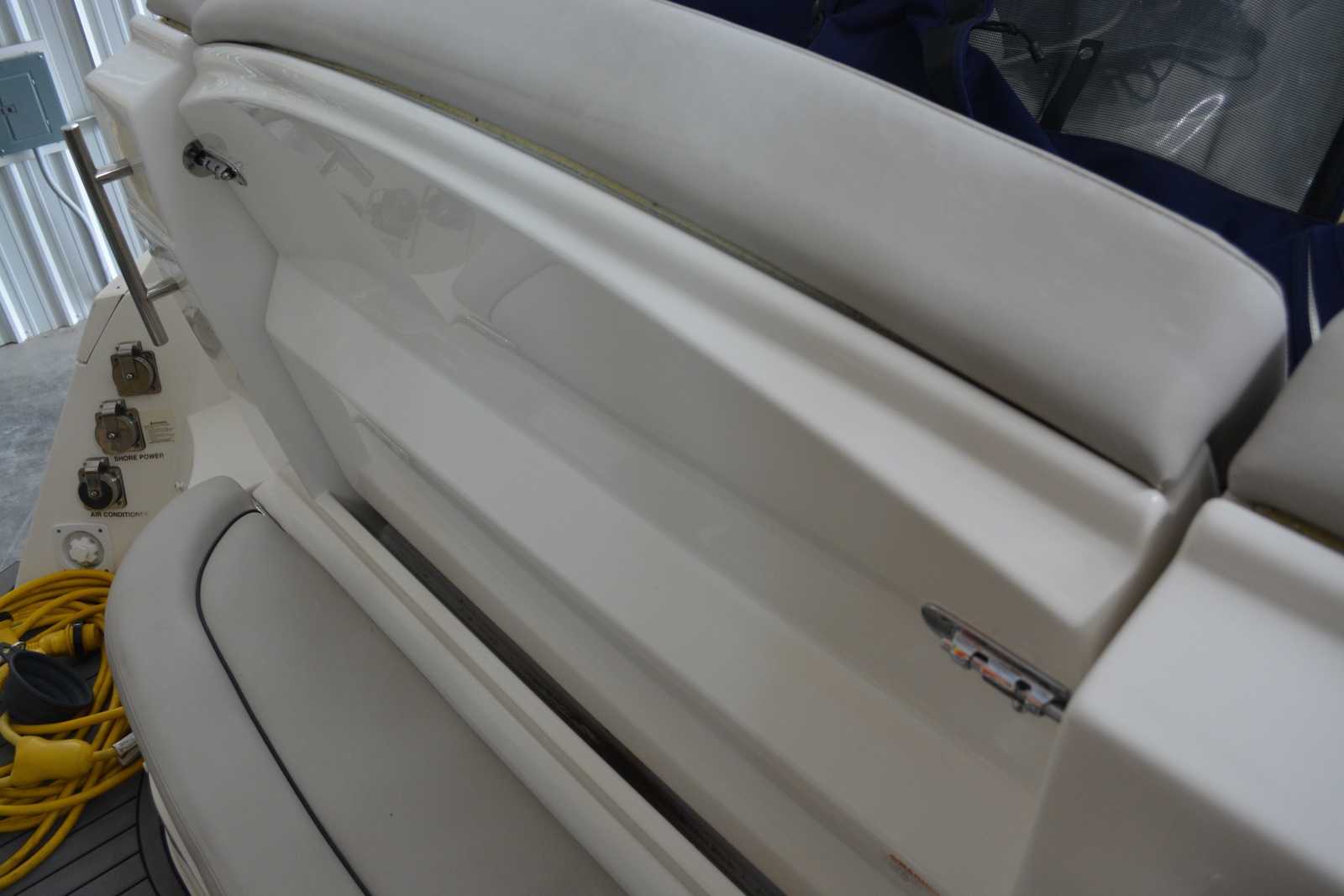 2018 Rinker 320 EX