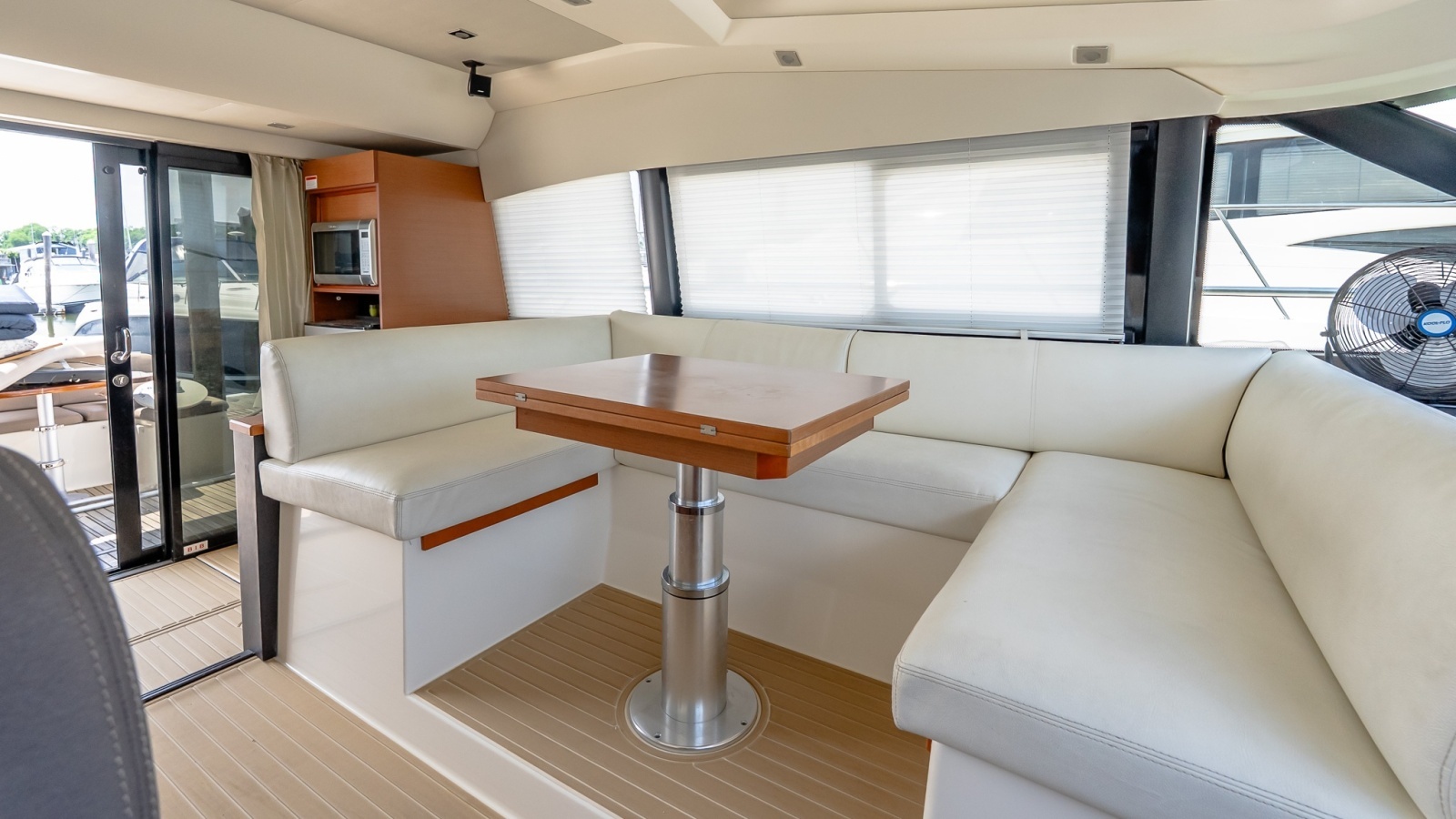 2015 Prestige 450S