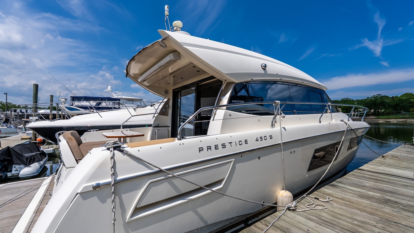 2015 Prestige 450S