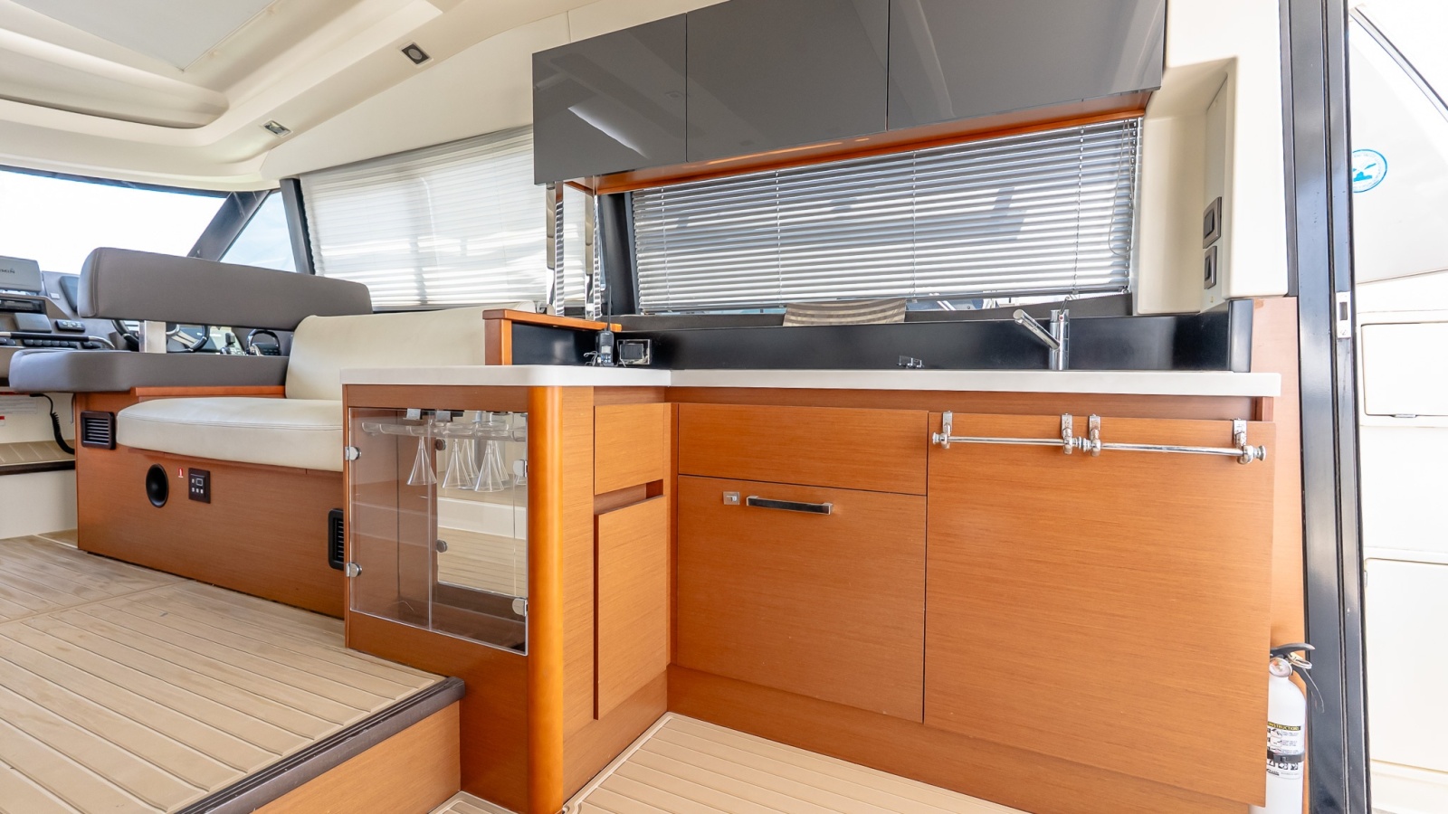 2015 Prestige 450S