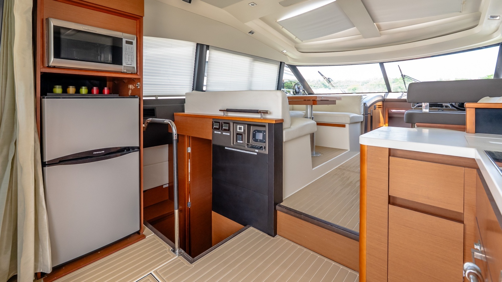 2015 Prestige 450S