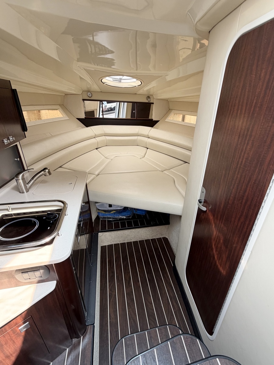 2017 Monterey 295 SY