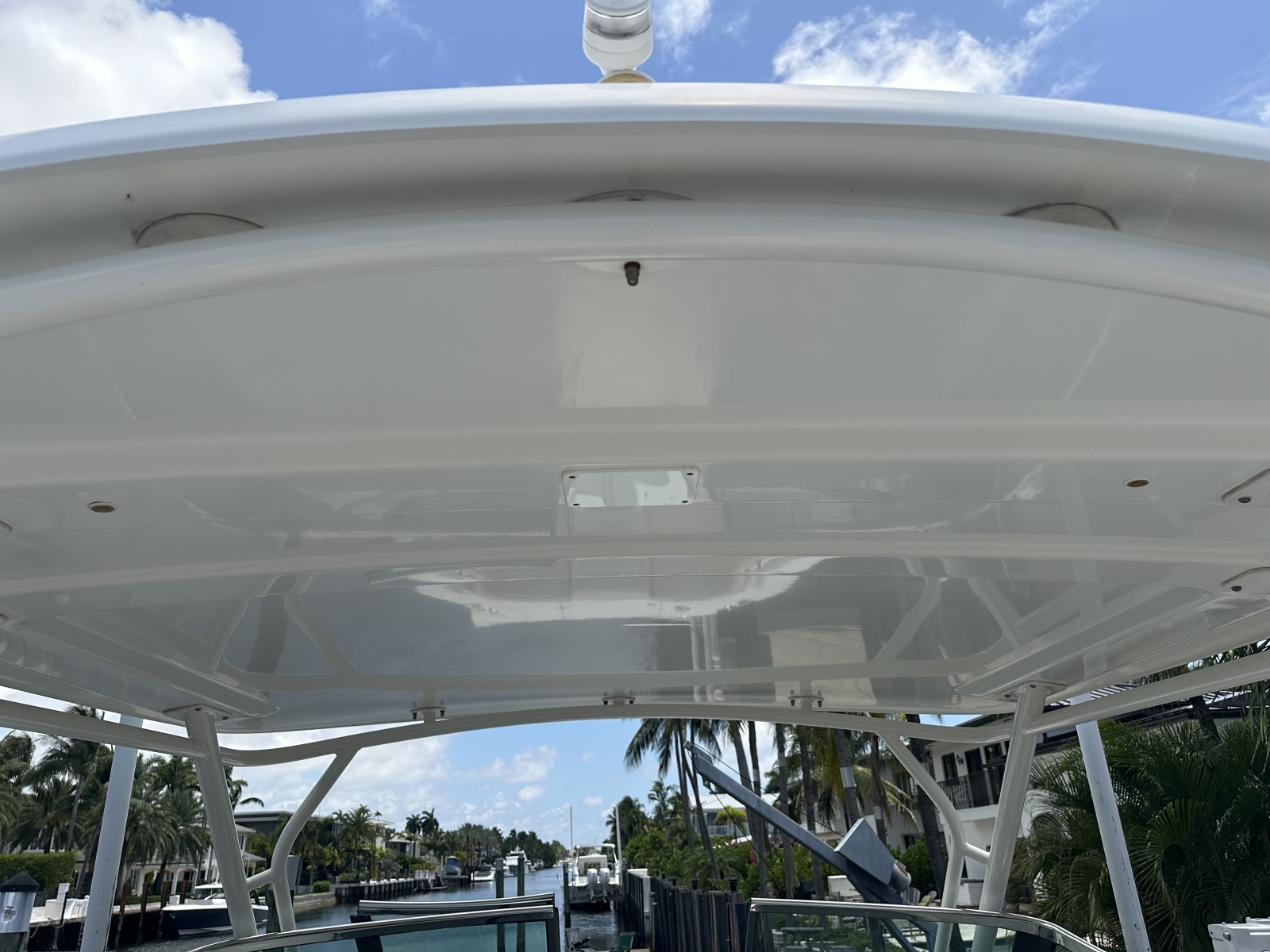 2015 Boston Whaler 