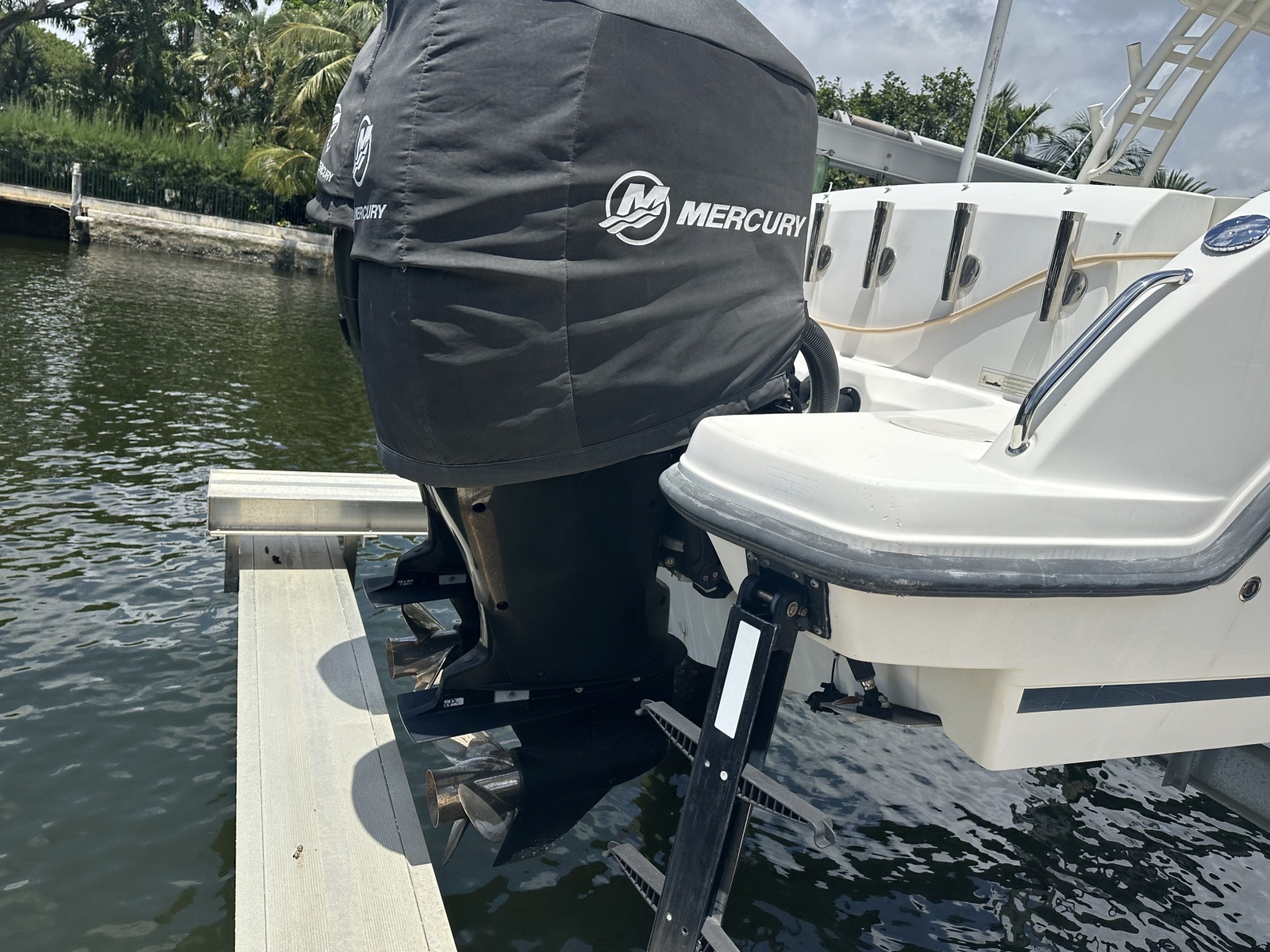2015 Boston Whaler 