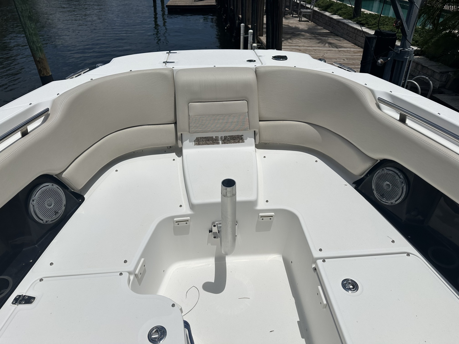 2015 Boston Whaler 