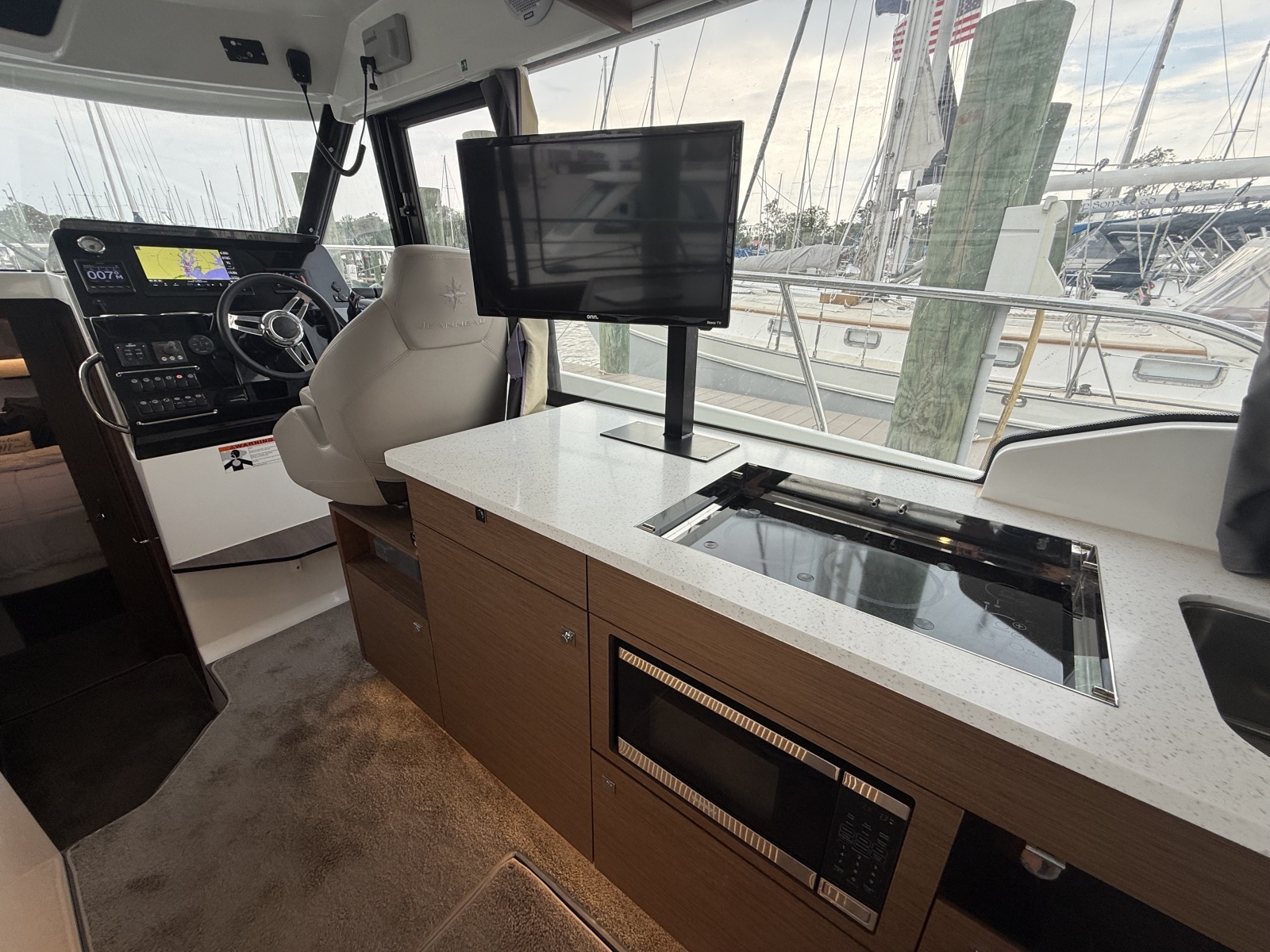 2021 Jeanneau NC1095