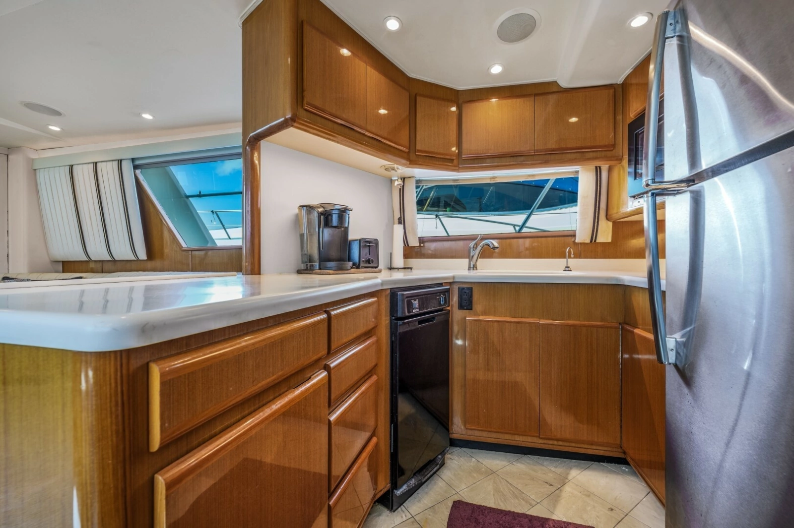 1999 Viking Cockpit Sport Yacht